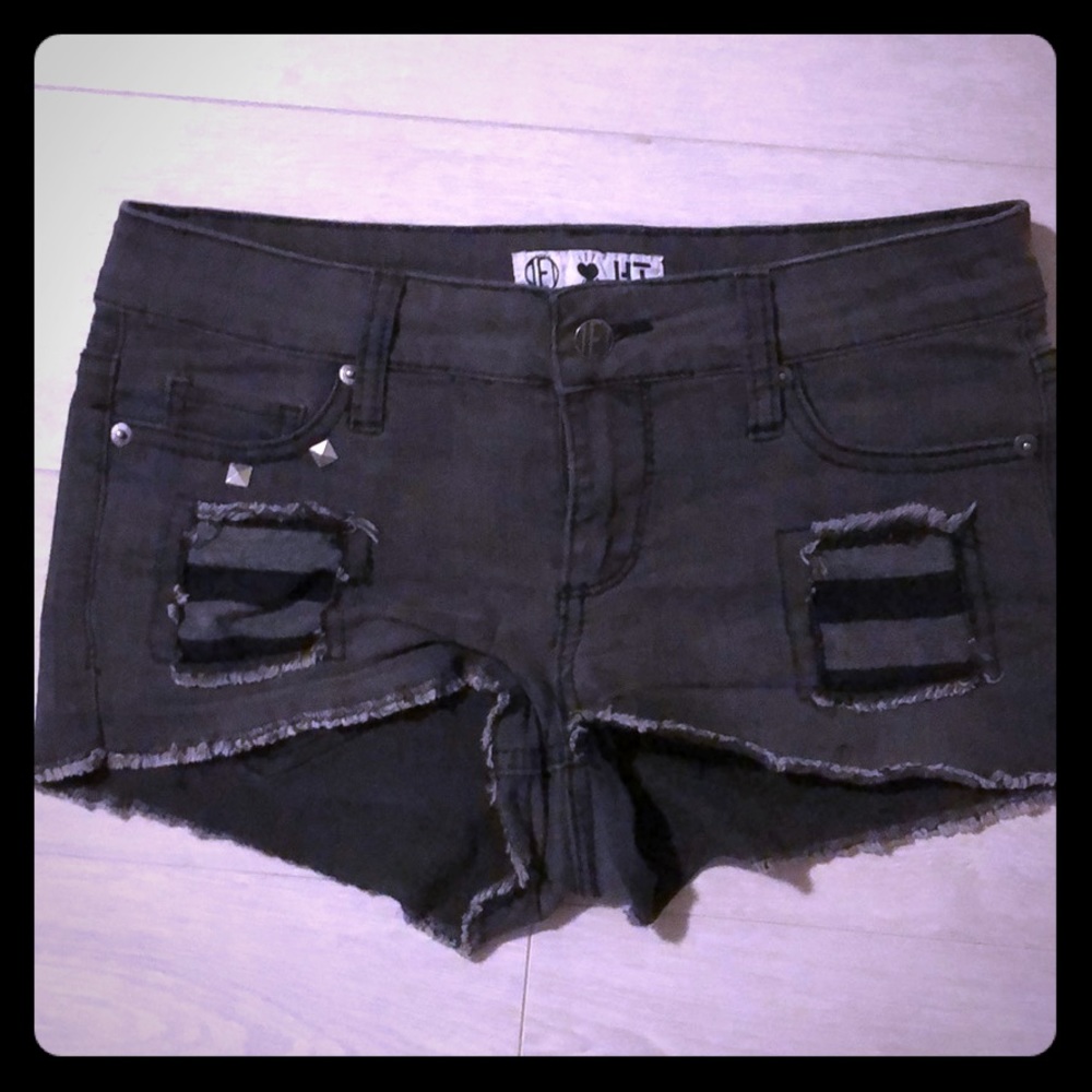 Lightning Strike Denim Shorts Sz 3 studs